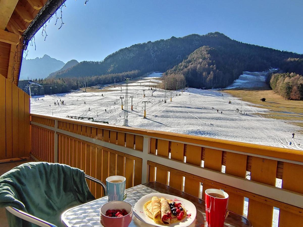 Apartma Soncek, On The Ski Slopes, Balcony, Private Parking Kranjska Gora Buitenkant foto